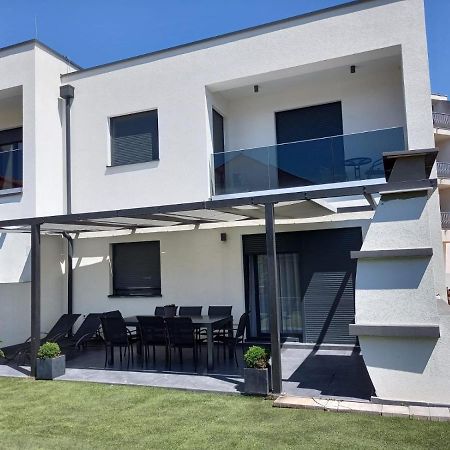 Holiday House Gavran Vodice Esterno foto
