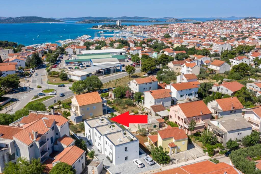 Holiday House Gavran Vodice Esterno foto
