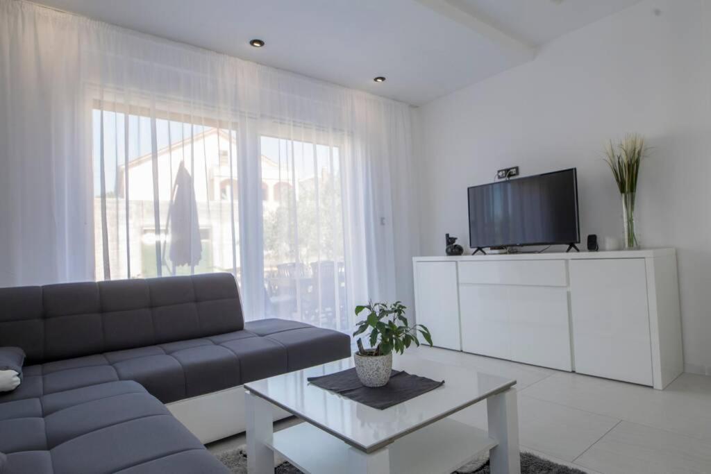 Holiday House Gavran Vodice Esterno foto
