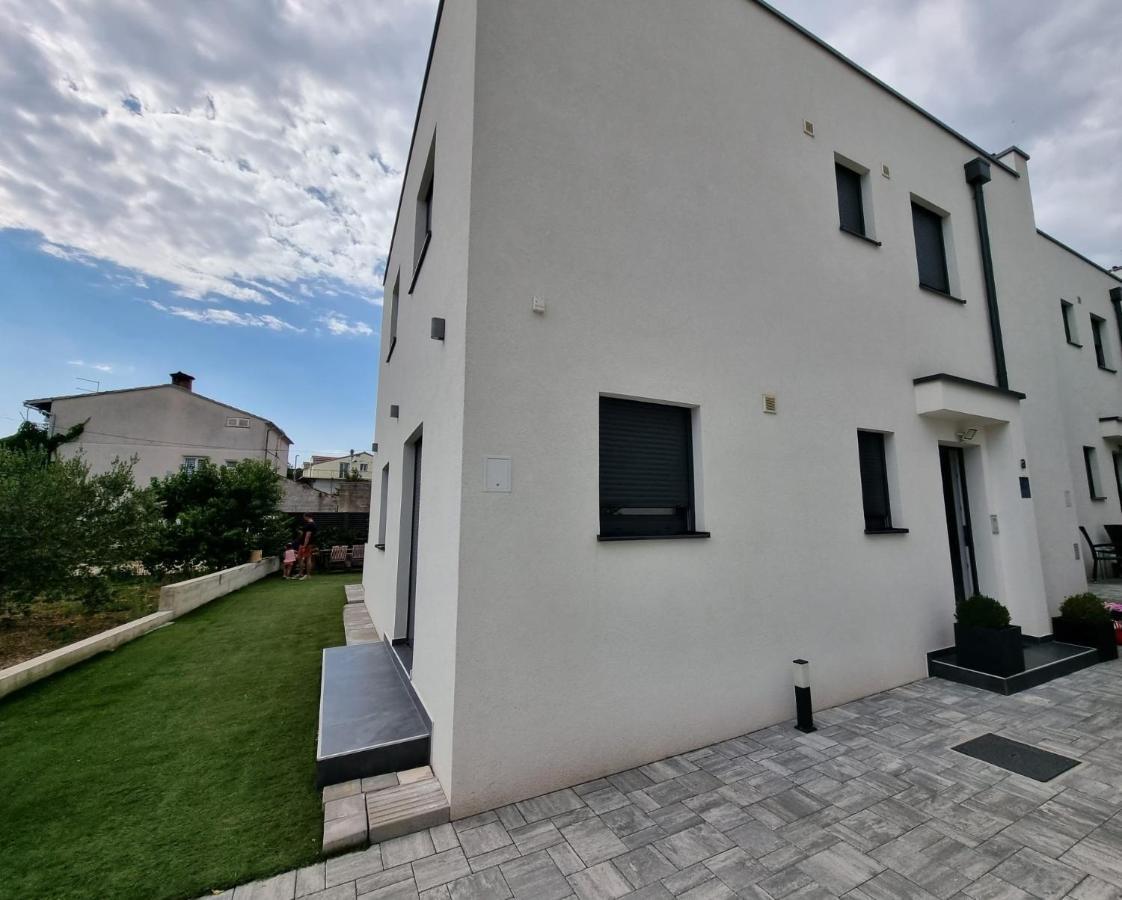 Holiday House Gavran Vodice Esterno foto