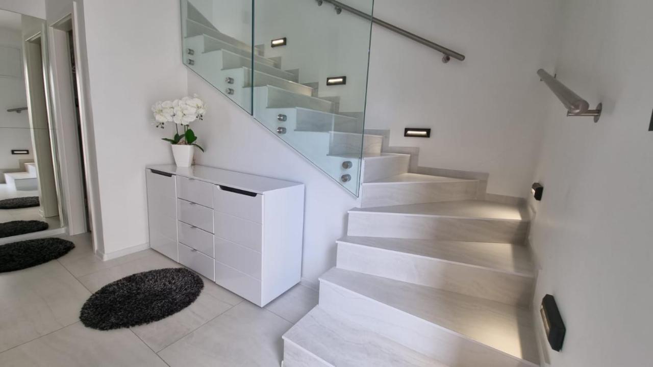 Holiday House Gavran Vodice Esterno foto