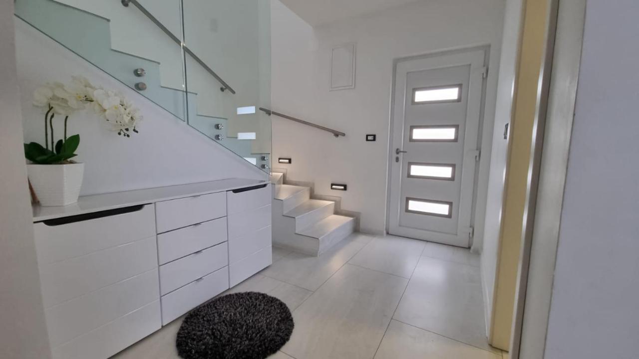 Holiday House Gavran Vodice Esterno foto