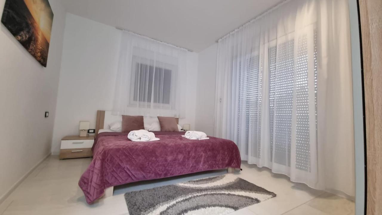 Holiday House Gavran Vodice Esterno foto