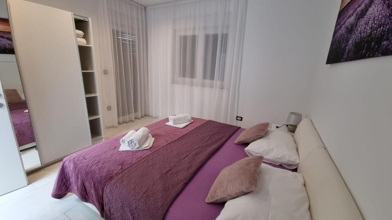 Holiday House Gavran Vodice Esterno foto